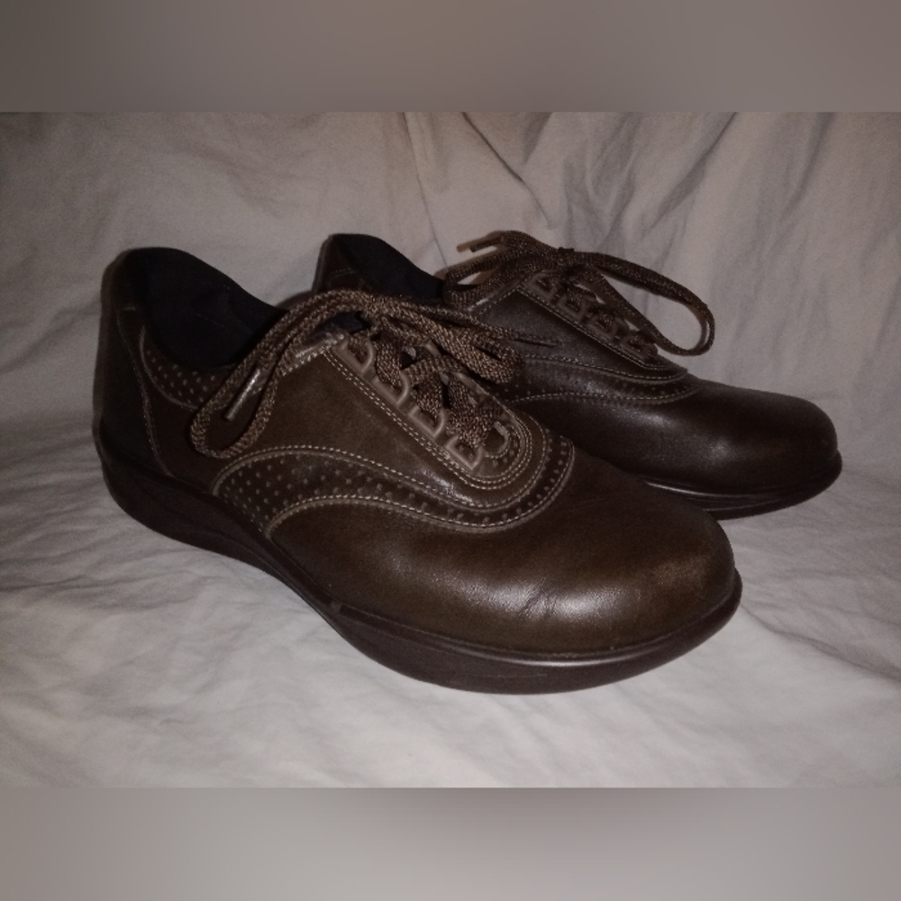 San Antonio Walk Easy Brown Lace Up Comfort Shoes Size 8 1/2M
